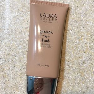 Laura Geller Quench n Tint